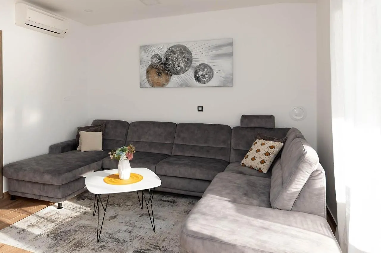 Deluxe Apartment Stunning View Jadranovo